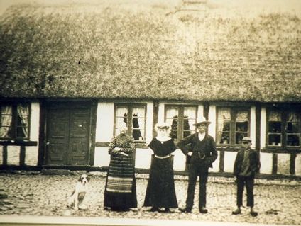 Foto af det gl. stuehus 1908