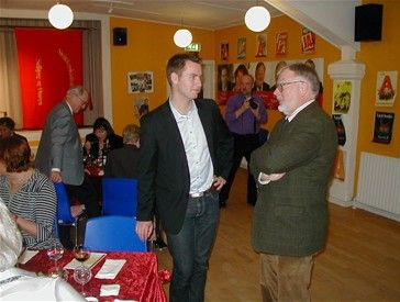 Louis Rolander yderst til højre i snak med vores kredsformand Mikkel Dalsgaard