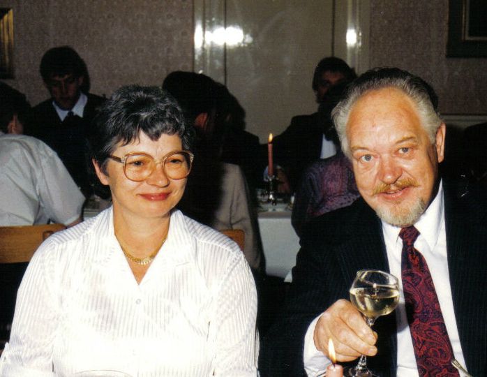 Min bagermester Helge og Lis Hansen - her fotograferet ved Lone´s og mit bryllup i 1987